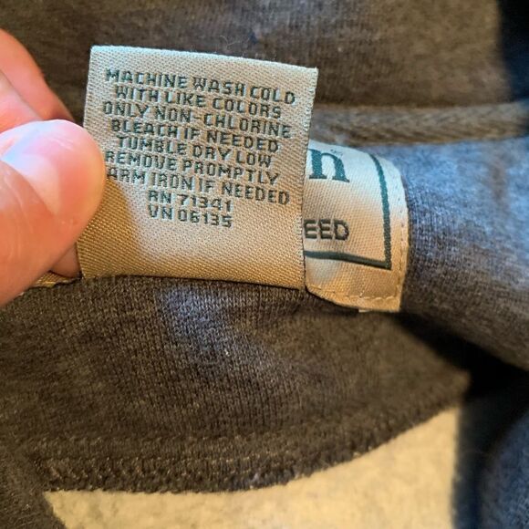 L. L. Bean grey fleece 1/4 zip sweater with pockets - Picture 4 of 10